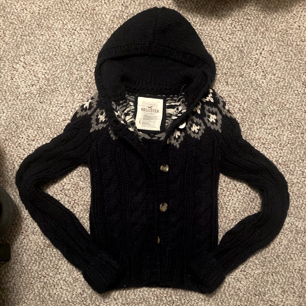 Hollister sweater